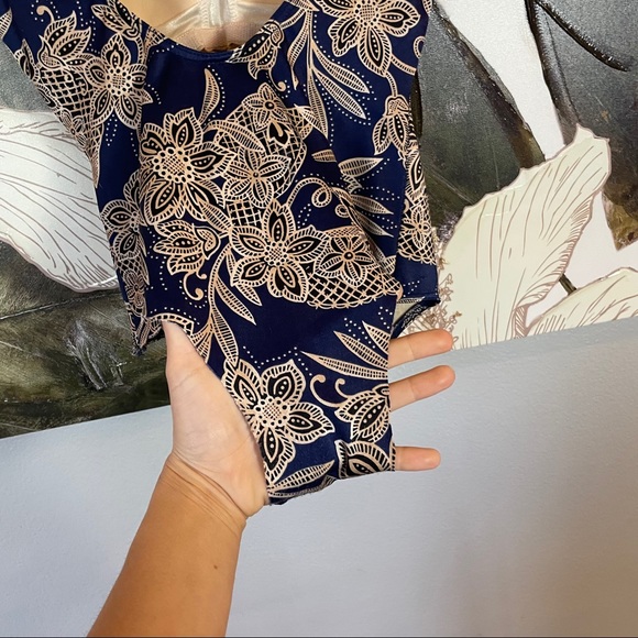 VINTAGE Bodysuit - Picture 6 of 9